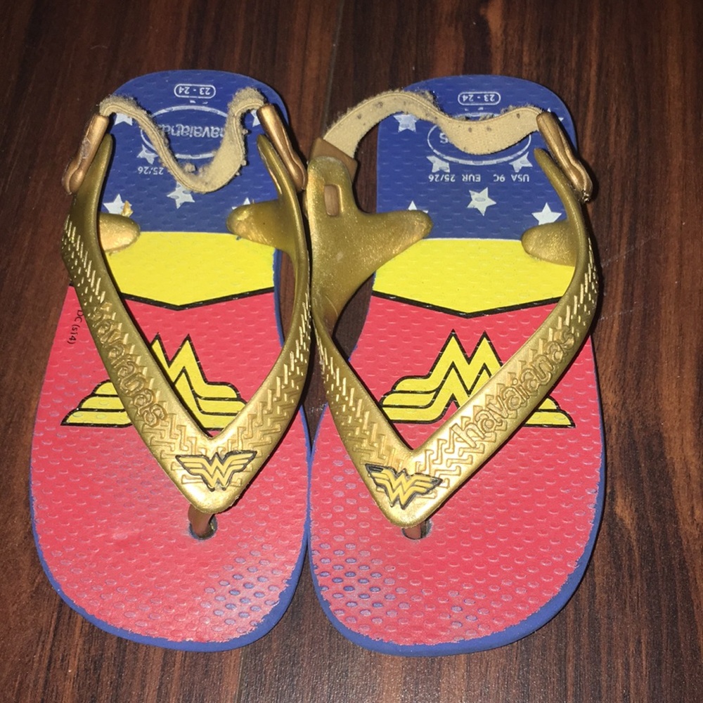 Wonder Woman Havaianas toddler sandals